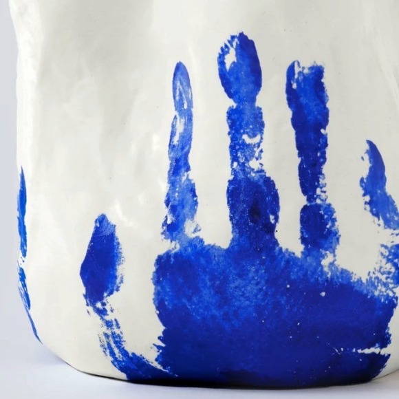 Vivee Yves Klein Georgia White and Blue Porcelain Vase - Picture 7 of 7